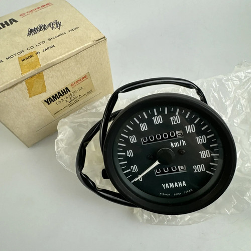 Yamaha rd400 1977 - yamaha,